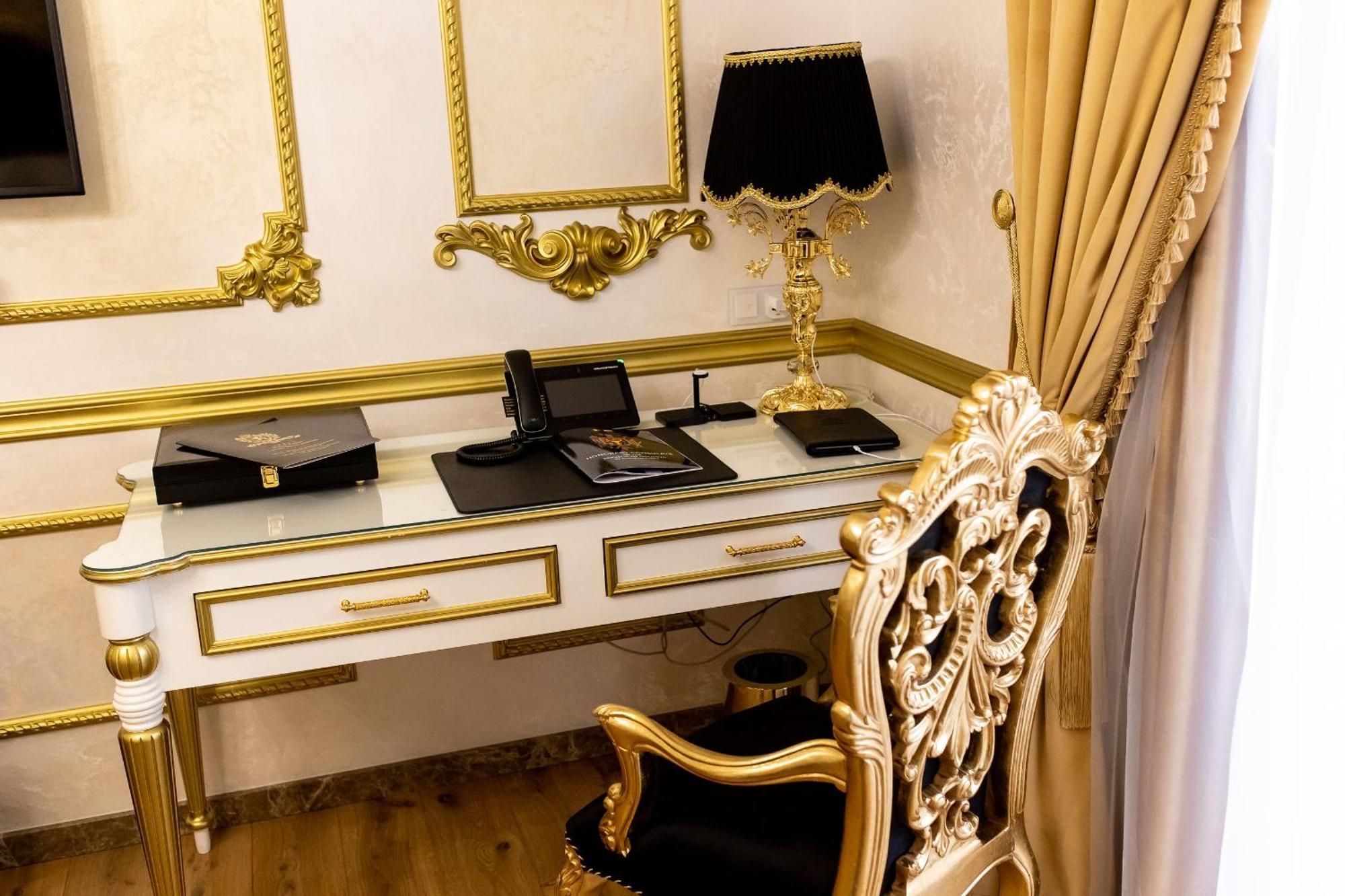 Royal Palace Luxury Hotel And Spa Khmel'nyts'kyy Room photo