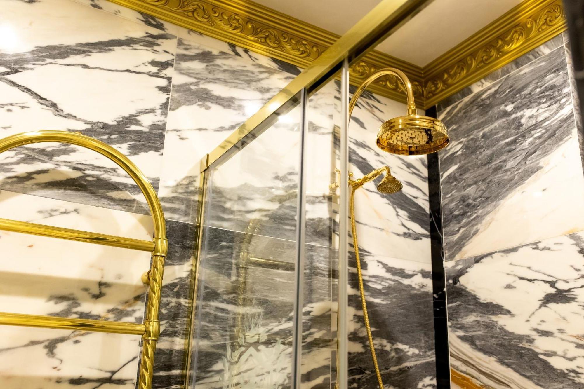 Royal Palace Luxury Hotel And Spa Khmel'nyts'kyy Room photo